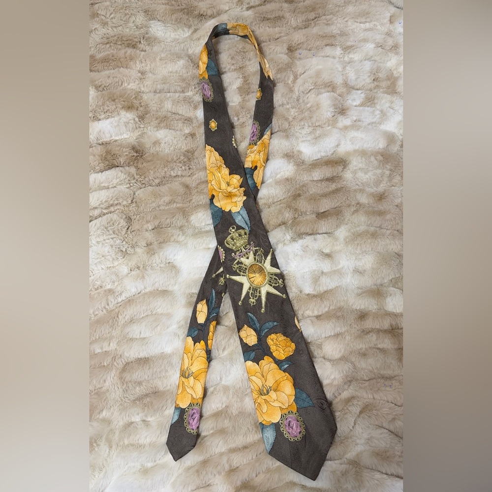 Floral Patterned Men's Tie in Yellow and Brown